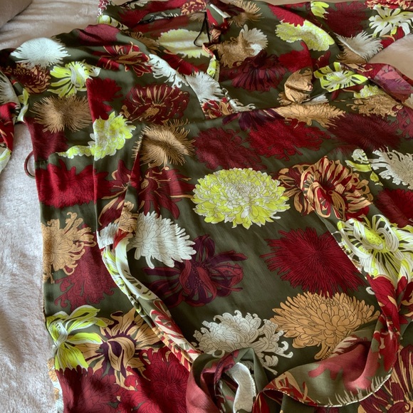 Zara Floral Print Midi Dress/Green,Red, Beige Floral/Women’s Size Large - Picture 10 of 10